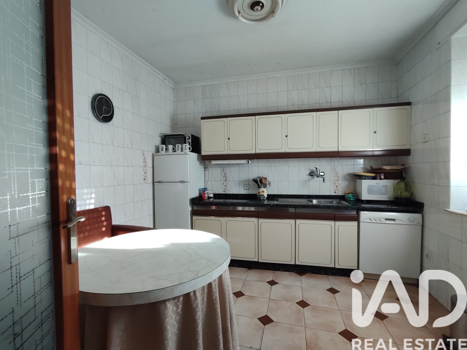 House in San Justo de la Vega, Leon, Spain 5 bedrooms, 391 sq.m. No. 185374