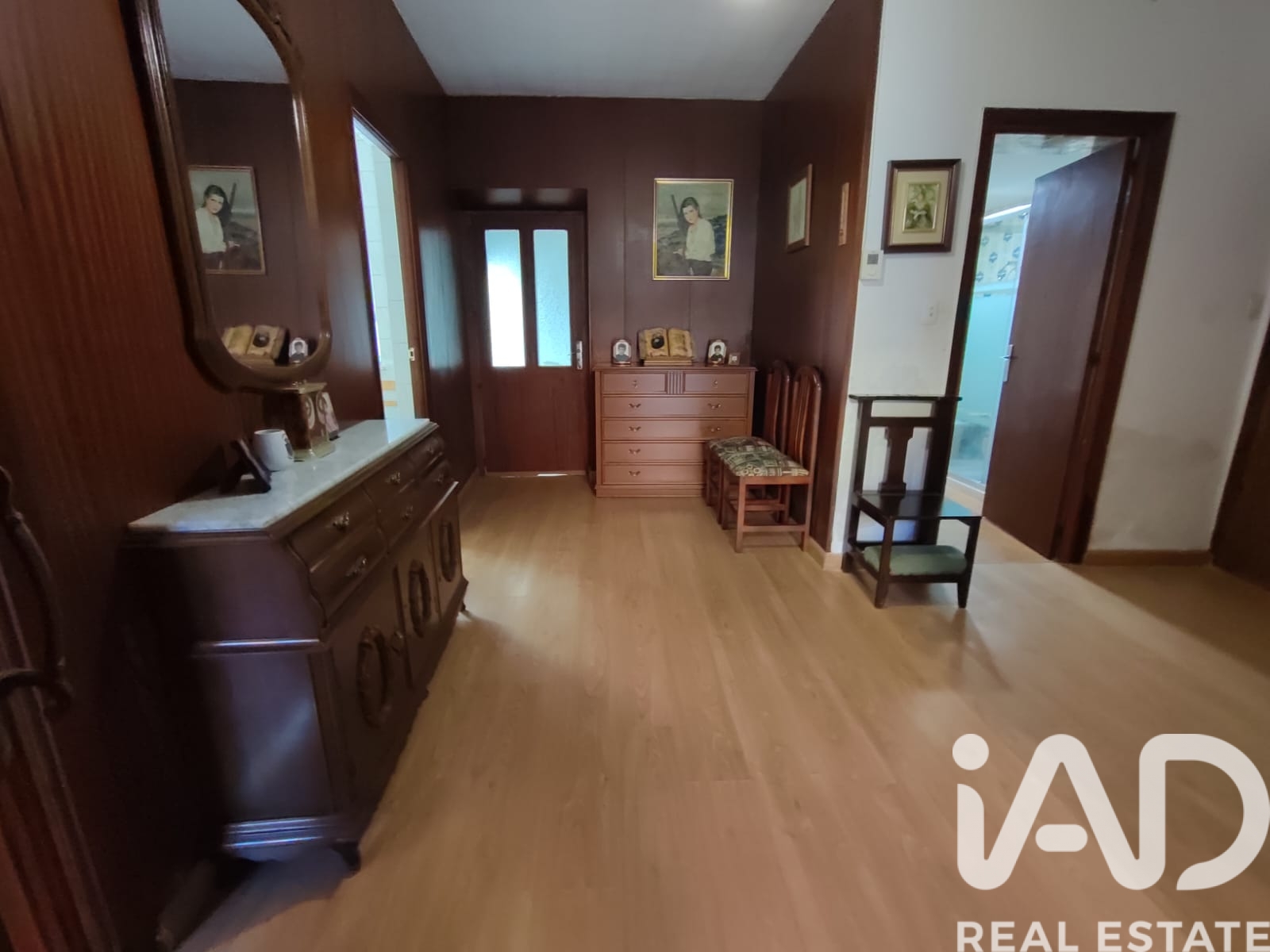 House in San Justo de la Vega, Leon, Spain 5 bedrooms, 391 sq.m. No. 185374