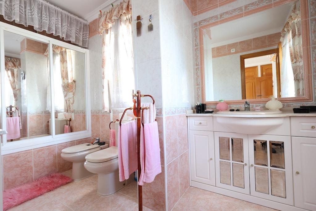 Villa in Alicante, Spain 5 bedrooms, 308 sq.m. No. 179617