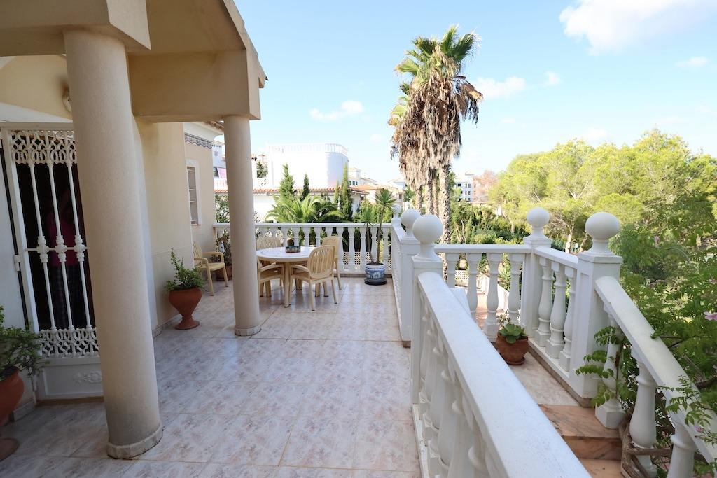 Villa in Alicante, Spain 5 bedrooms, 308 sq.m. No. 179617