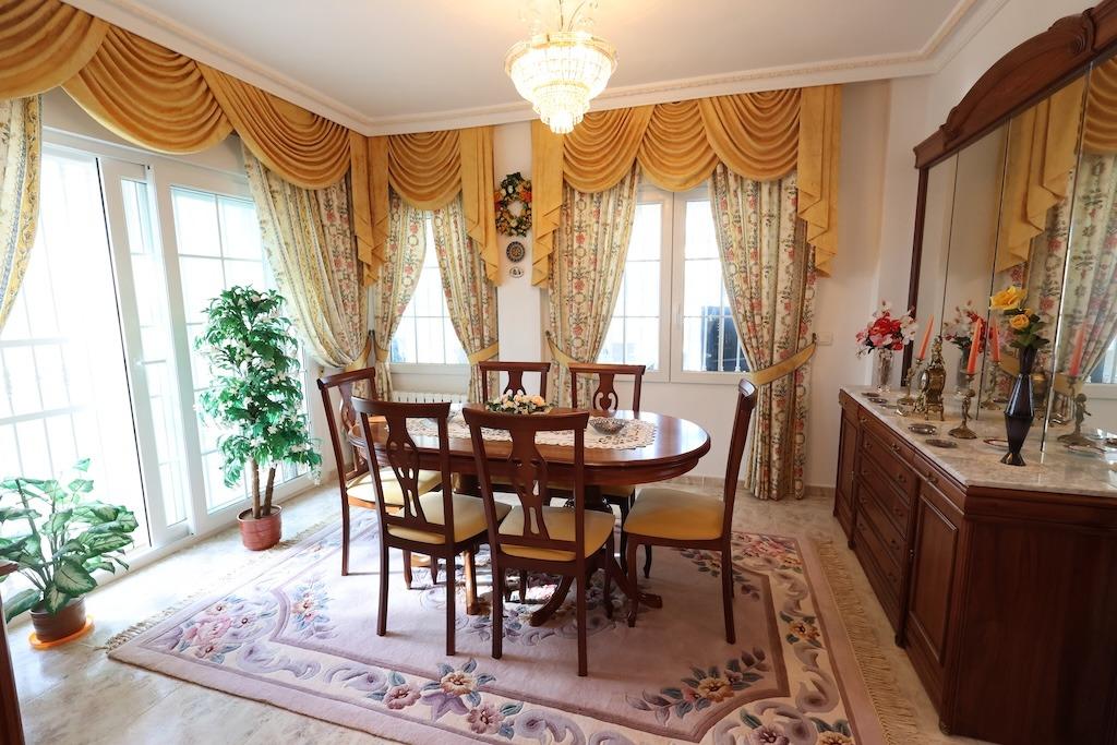 Villa in Alicante, Spain 5 bedrooms, 308 sq.m. No. 179617