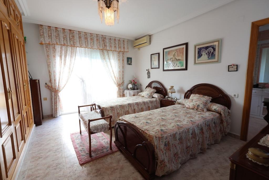 Villa in Alicante, Spain 5 bedrooms, 308 sq.m. No. 179617