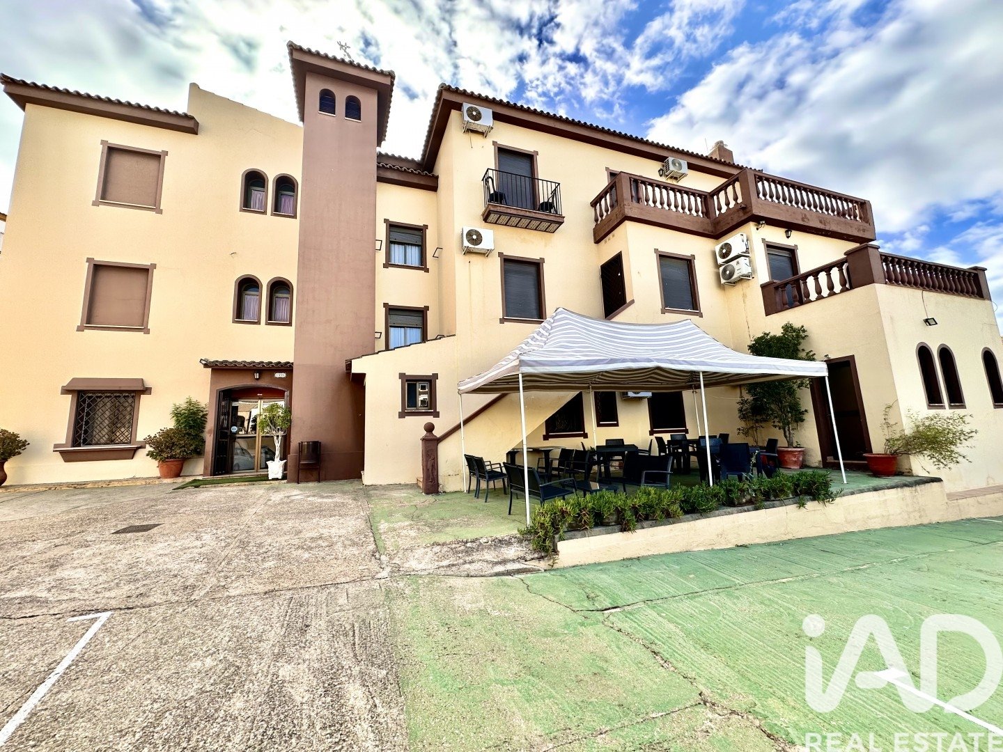 Hotel en Ayamonte, Huelva, España 25 dormitorios, 870 m2 No. 188130