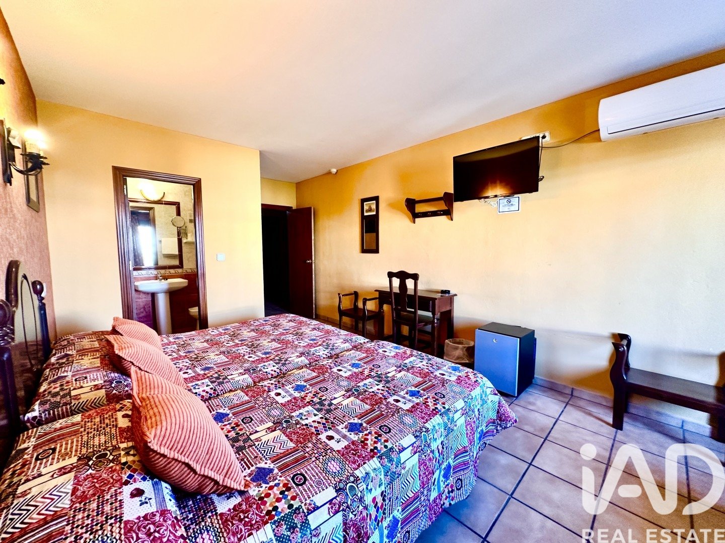 Hotel en Ayamonte, Huelva, España 25 dormitorios, 870 m2 No. 188130