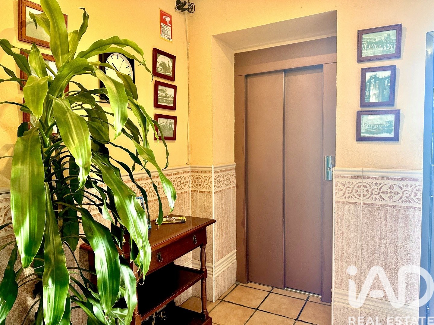 Hotel en Ayamonte, Huelva, España 25 dormitorios, 870 m2 No. 188130