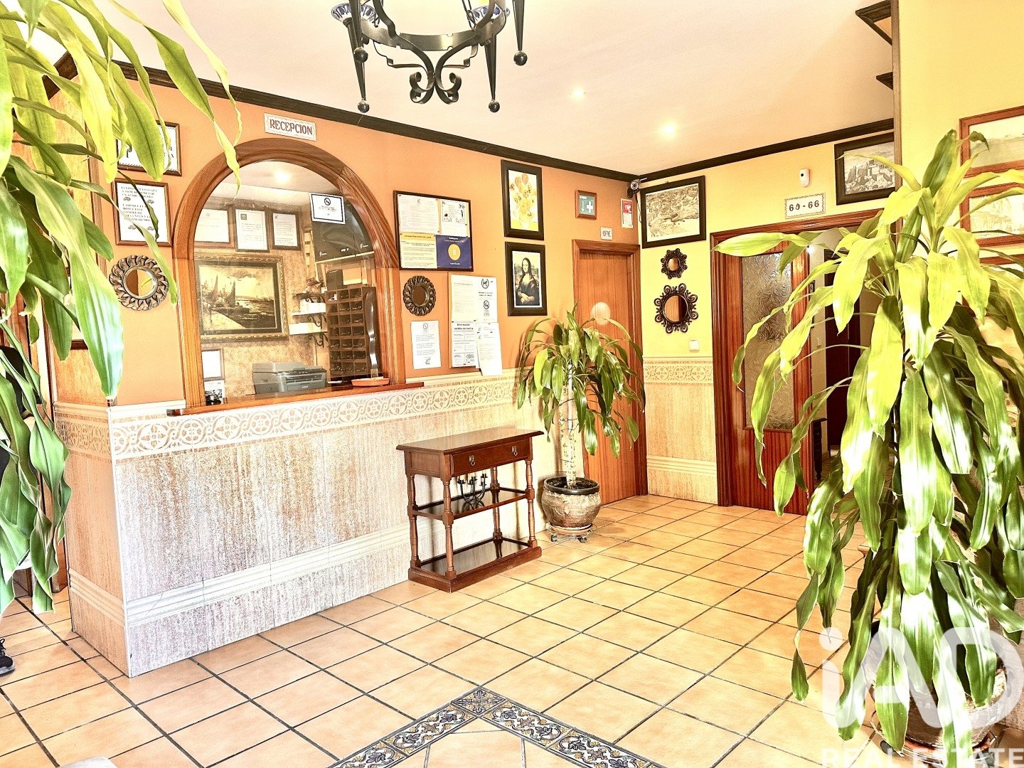 Hotel en Ayamonte, Huelva, España 25 dormitorios, 870 m2 No. 188130