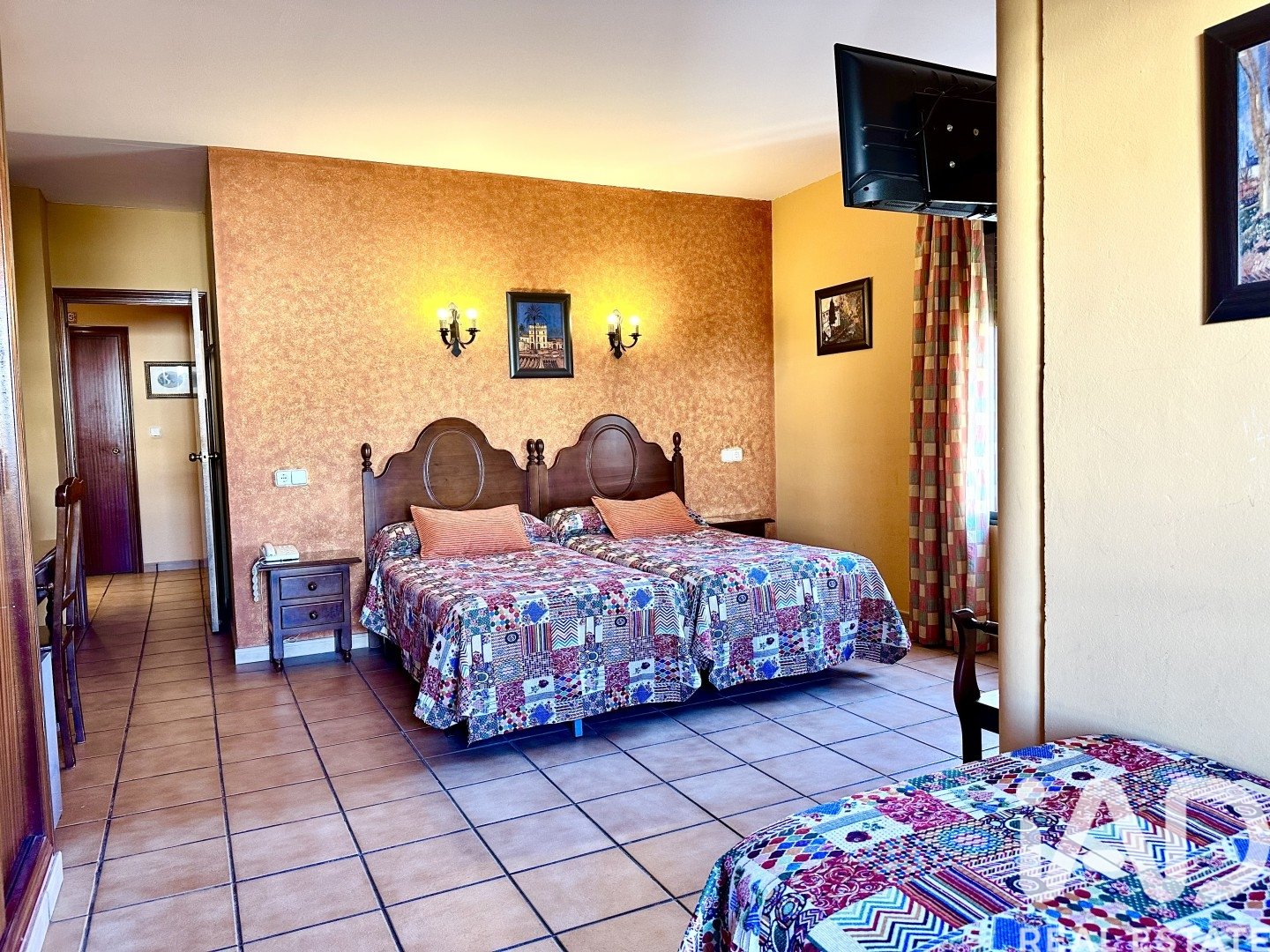 Hotel en Ayamonte, Huelva, España 25 dormitorios, 870 m2 No. 188130
