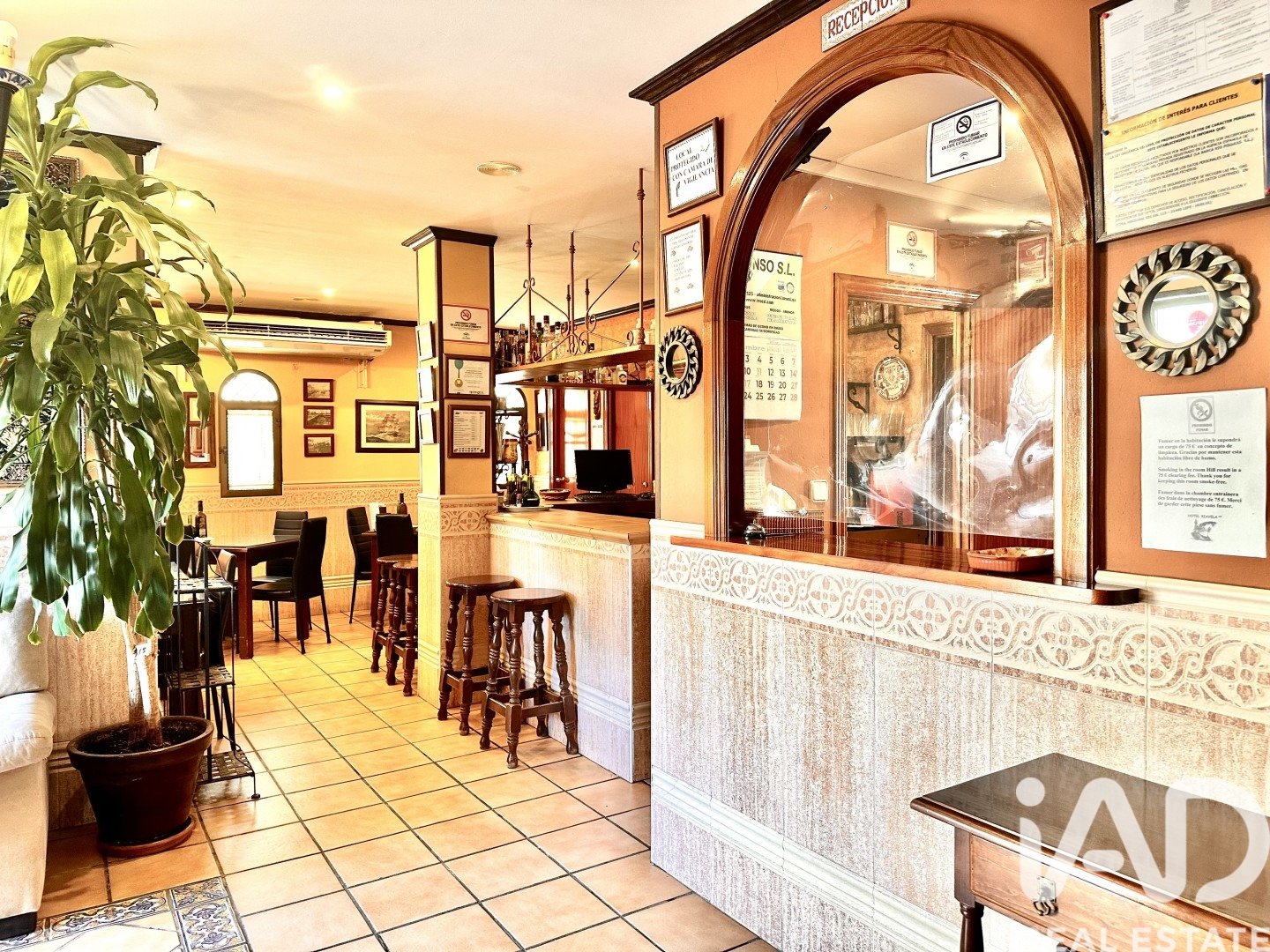 Hotel en Ayamonte, Huelva, España 25 dormitorios, 870 m2 No. 188130
