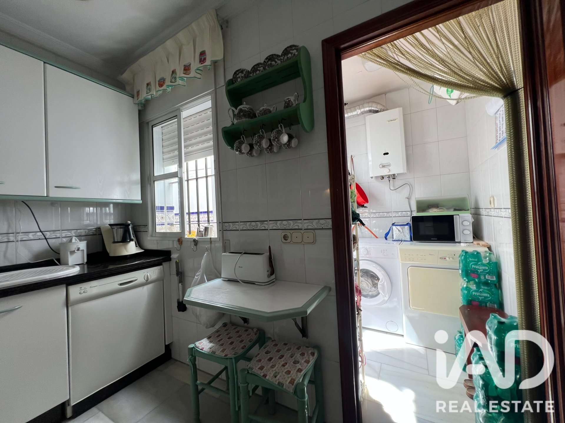 Apartamento en Lepe, Huelva, España 4 dormitorios, 127 m2 No. 188128