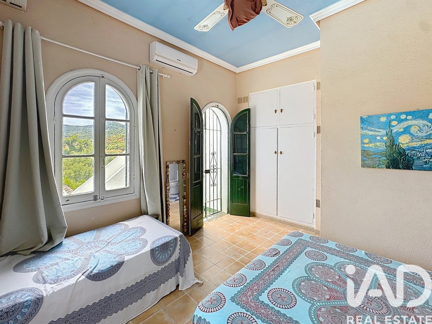 House in Algeciras, Cadiz, Spain 5 bedrooms, 973 sq.m. No. 188124