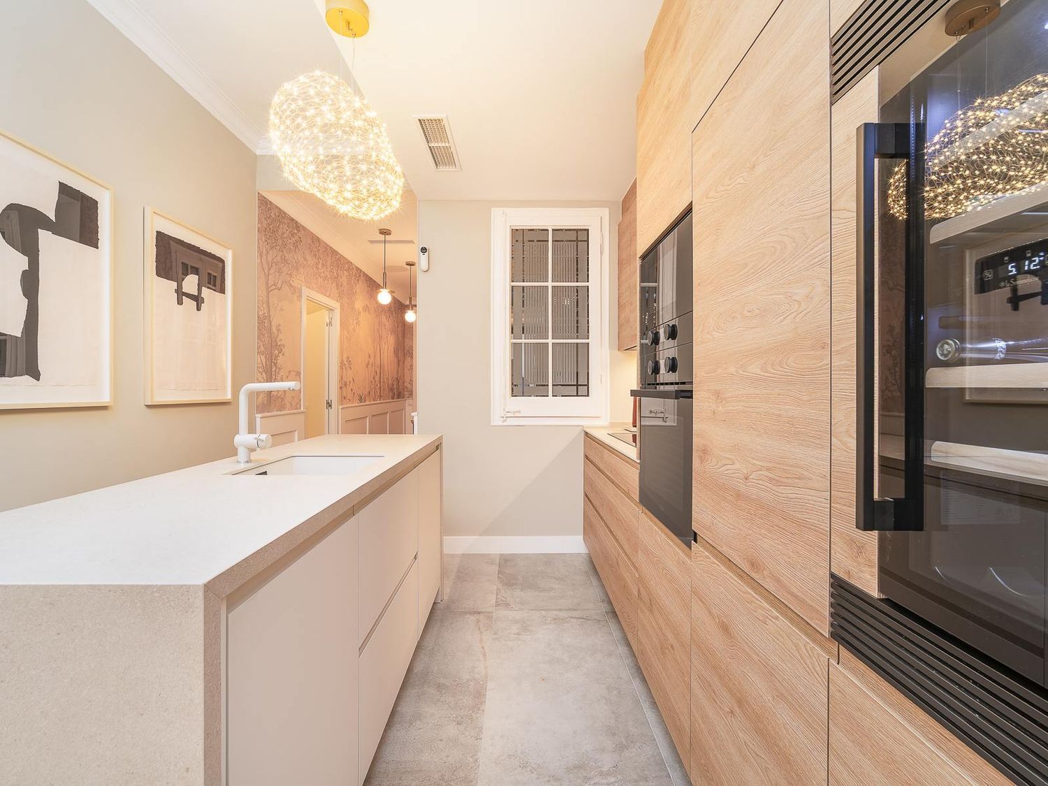 Apartment in Barcelona, Spain 3 bedrooms, 94 sq.m. No. 182381