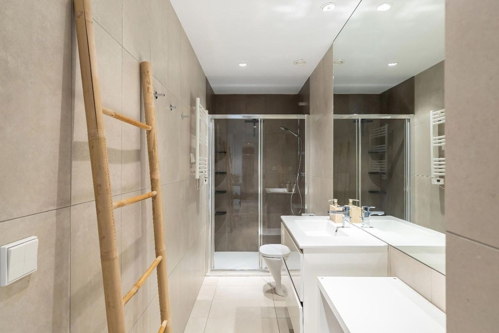 Appartamento a Barcelona, Spagna 1 camera da letto, 70 mq. N° 182386