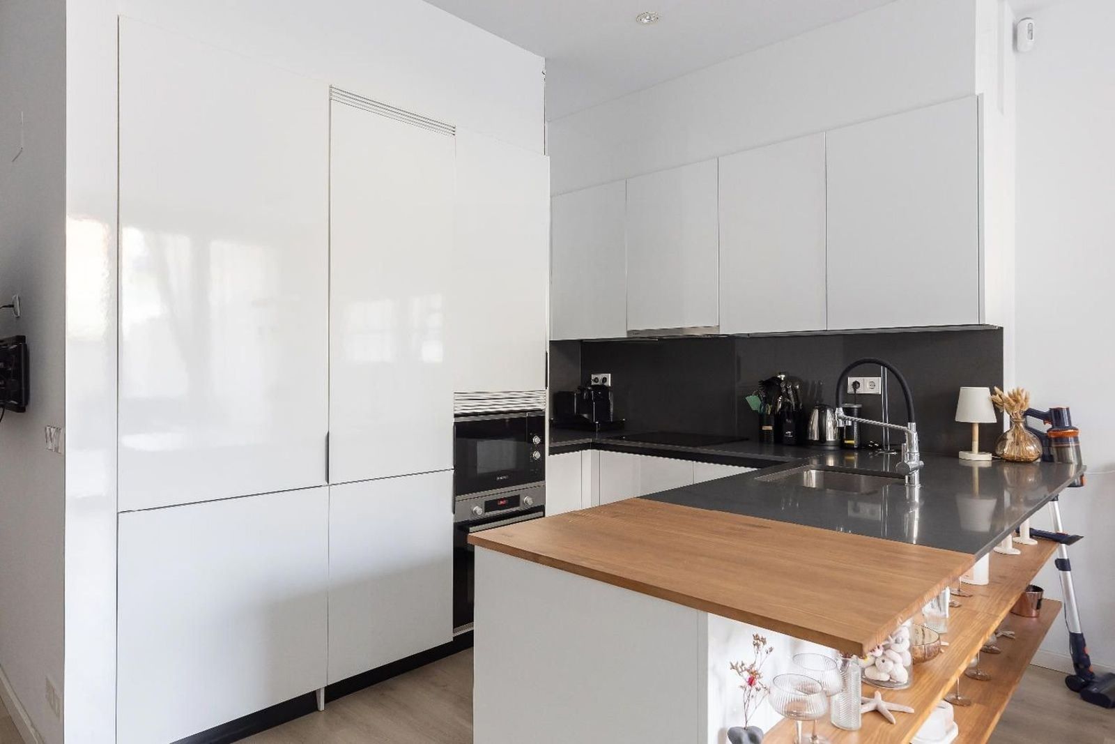 Appartamento a Barcelona, Spagna 1 camera da letto, 70 mq. N° 182386