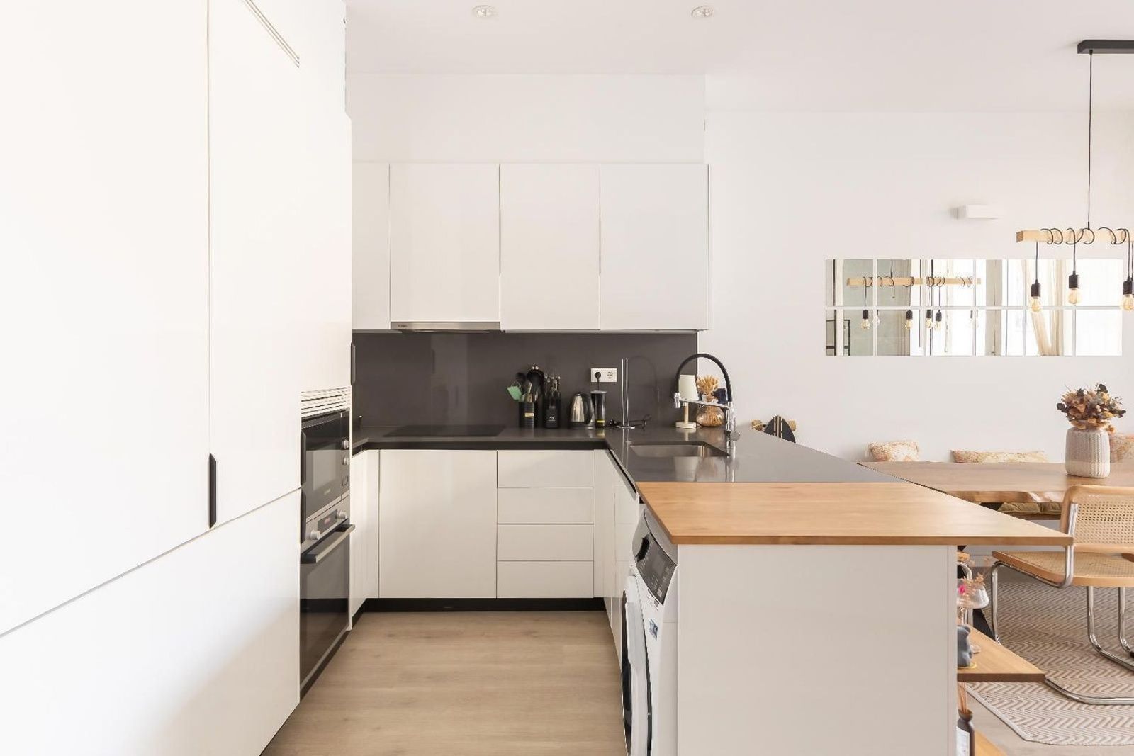 Appartamento a Barcelona, Spagna 1 camera da letto, 70 mq. N° 182386
