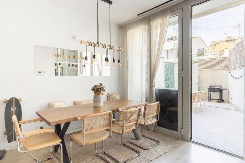 Apartment à Barcelona, Espagne 1 chambre, 70 m2 No. 182386