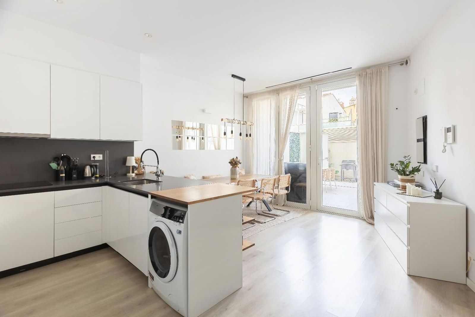 Appartamento a Barcelona, Spagna 1 camera da letto, 70 mq. N° 182386