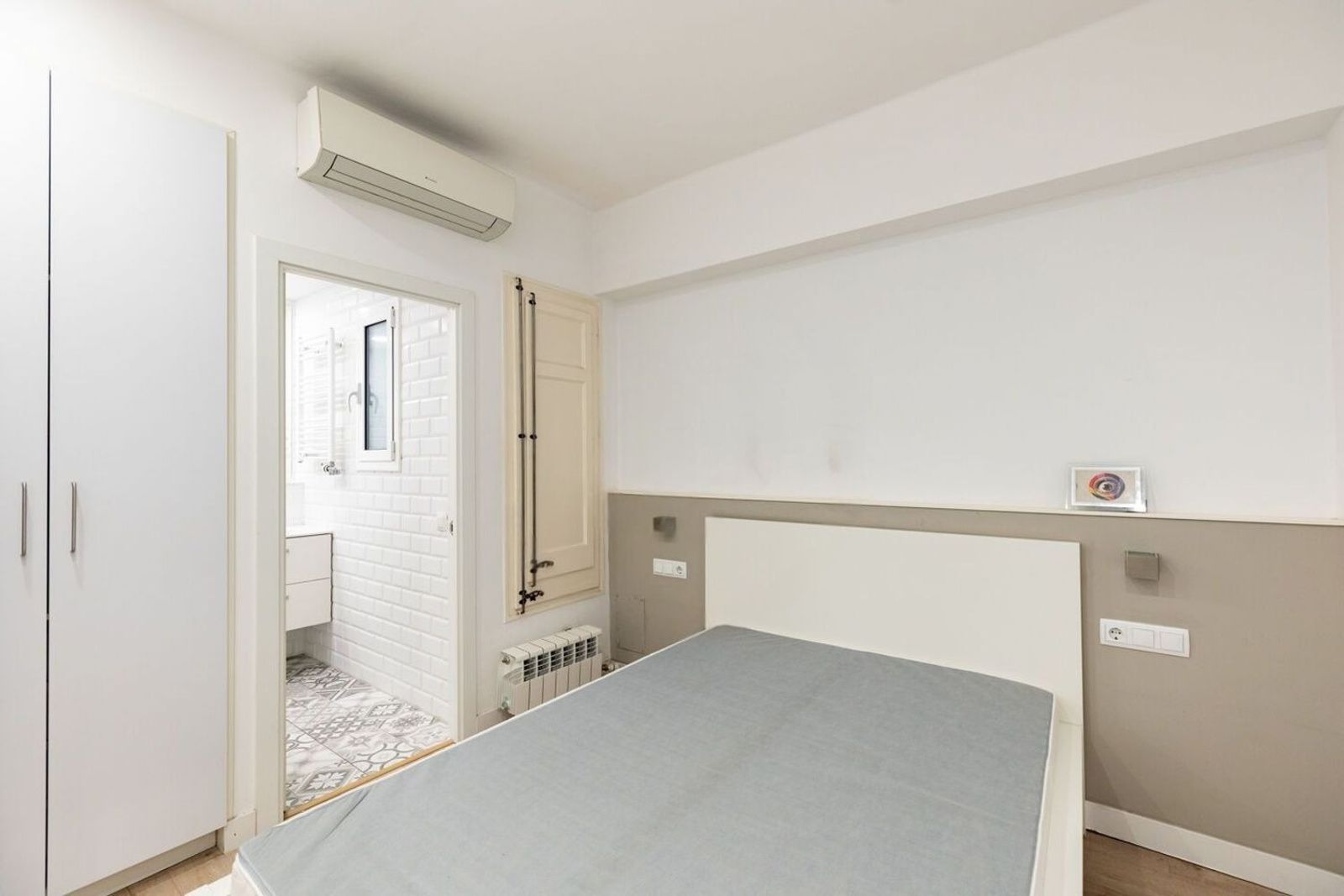 Apartamento en Barcelona, España 3 dormitorios, 72 m2 No. 182384