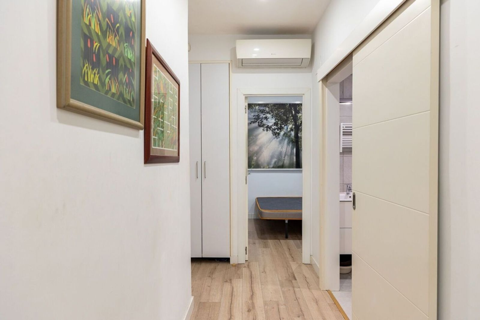 Apartamento en Barcelona, España 3 dormitorios, 72 m2 No. 182384