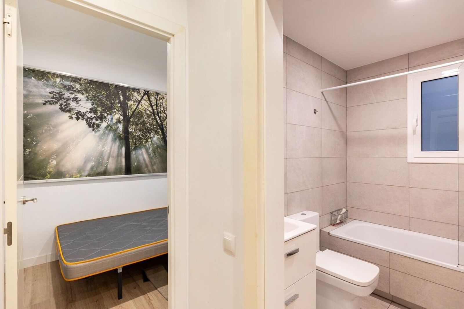 Apartamento en Barcelona, España 3 dormitorios, 72 m2 No. 182384
