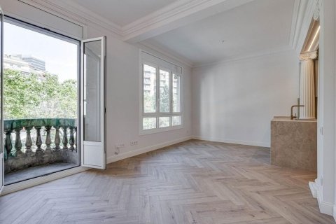 Apartamento en Barcelona, España 3 dormitorios, 78 m2 No. 182382