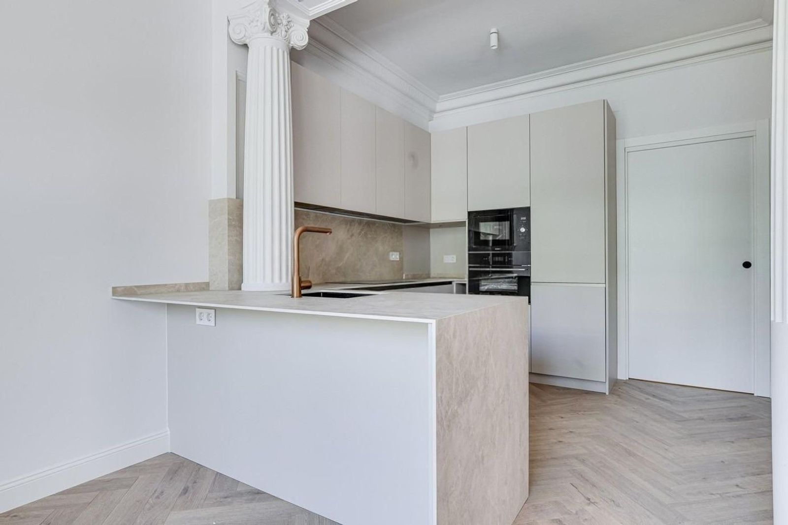 Apartment in Barcelona, Spain 3 bedrooms, 78 sq.m. No. 182382