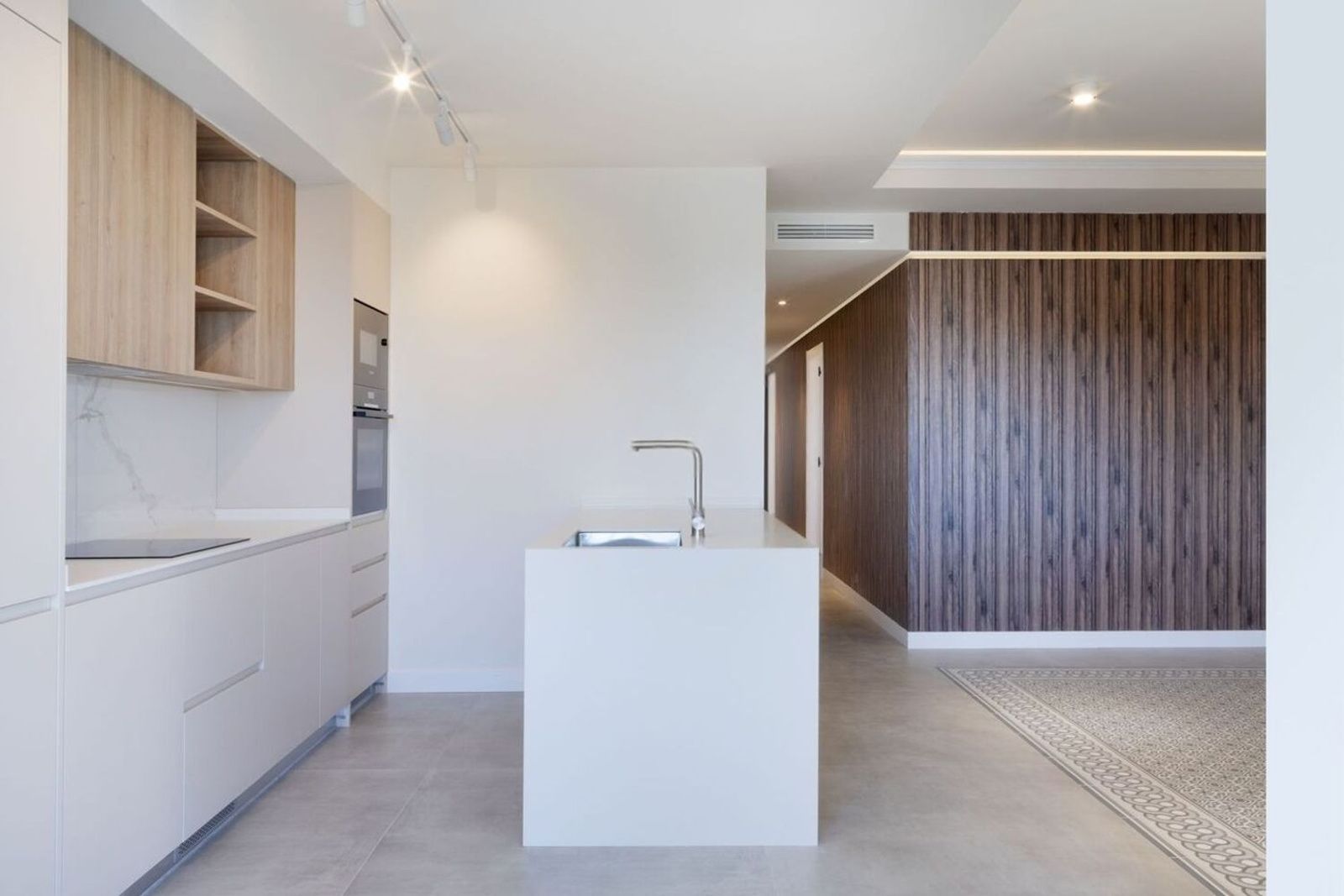 Apartamento en Barcelona, España 3 dormitorios, 131 m2 No. 182383