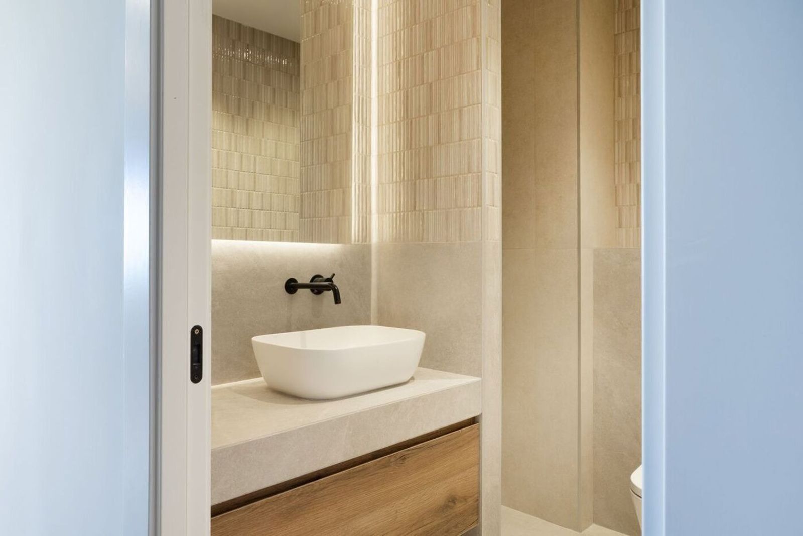 Apartamento en Barcelona, España 3 dormitorios, 131 m2 No. 182383