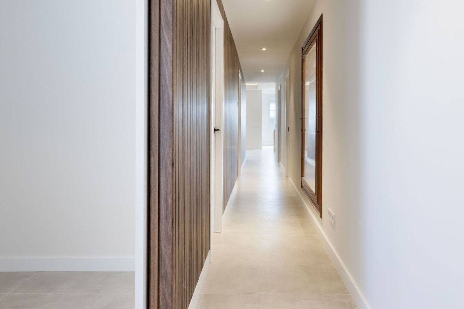 Apartamento en Barcelona, España 3 dormitorios, 131 m2 No. 182383