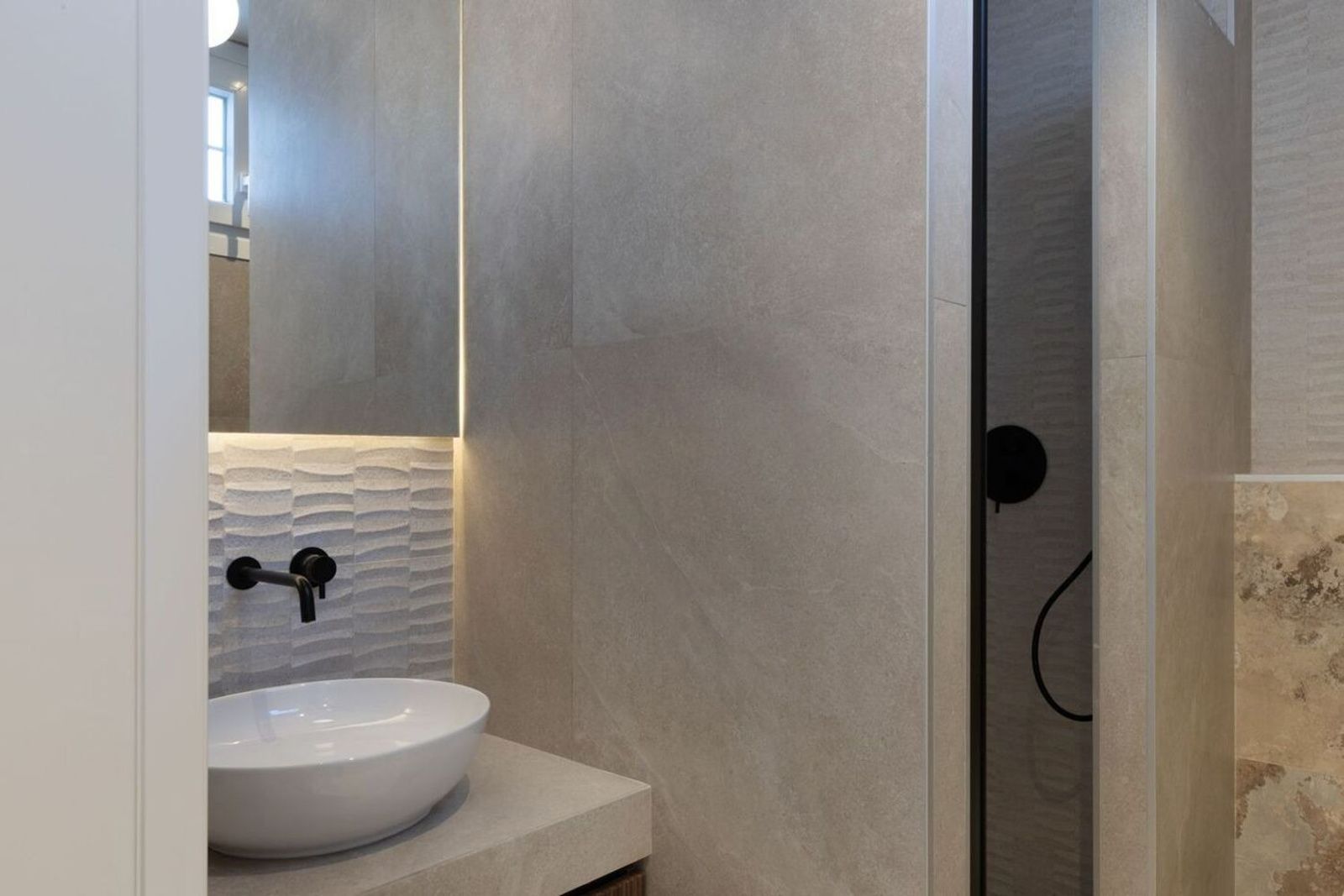 Apartamento en Barcelona, España 3 dormitorios, 131 m2 No. 182383