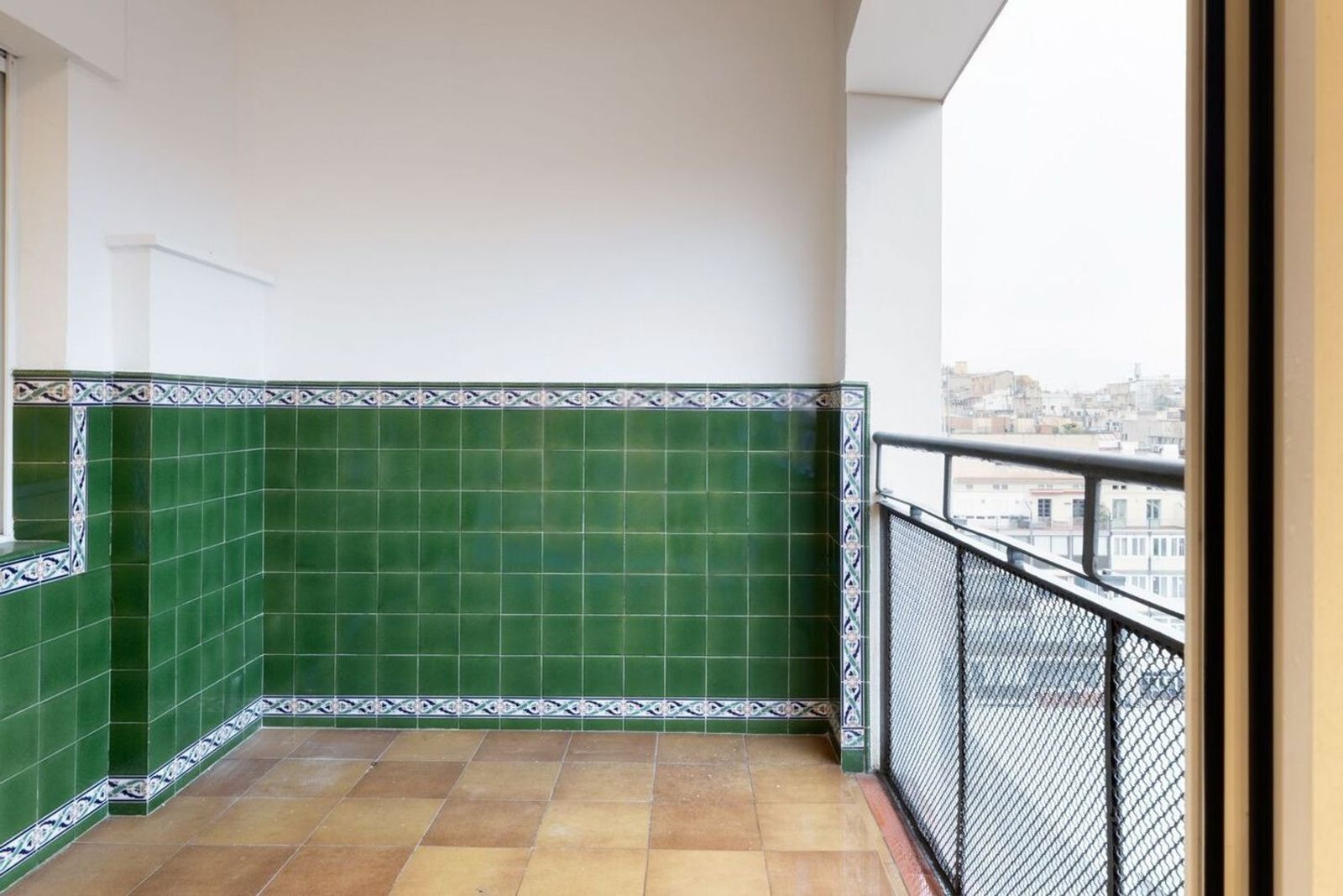 Apartamento en Barcelona, España 3 dormitorios, 131 m2 No. 182383
