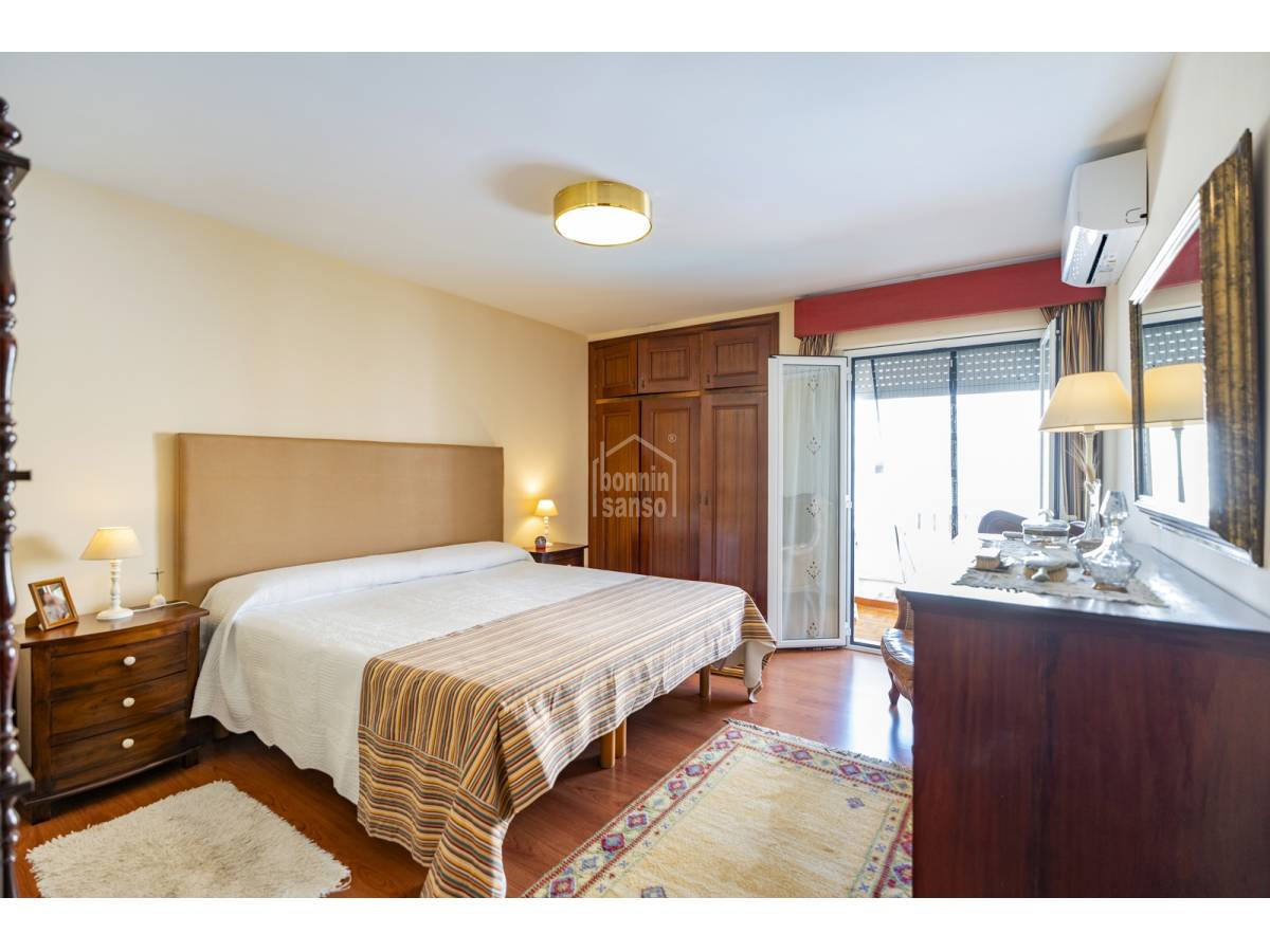 Apartamento en Mahon, Menorca, España 4 dormitorios, 141 m2 No. 179313