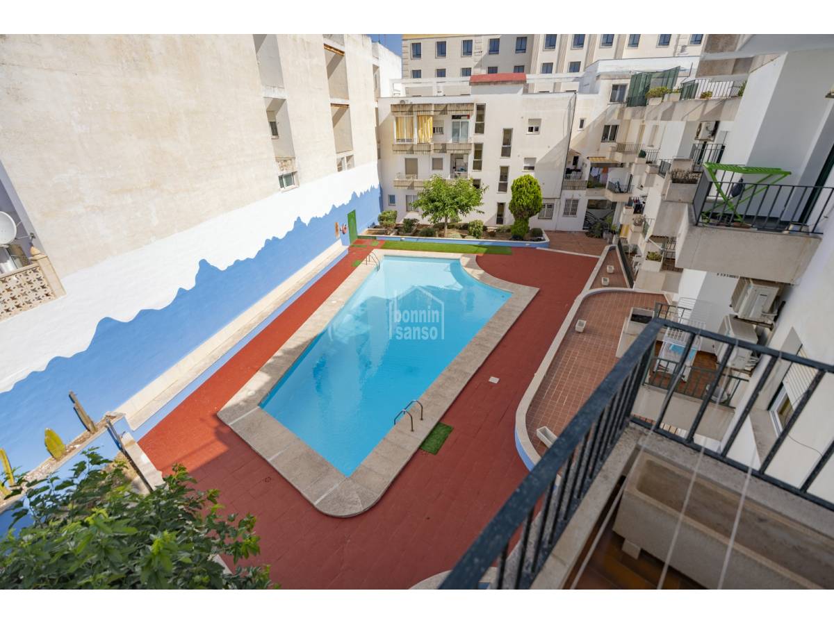Apartamento en Mahon, Menorca, España 4 dormitorios, 141 m2 No. 179313