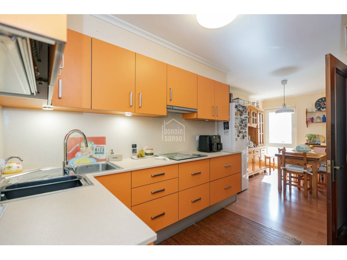 Apartamento en Mahon, Menorca, España 4 dormitorios, 141 m2 No. 179313