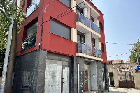 Tienda al por menor en Malgrat de Mar, Barcelona, España 125 m2 No. 191317