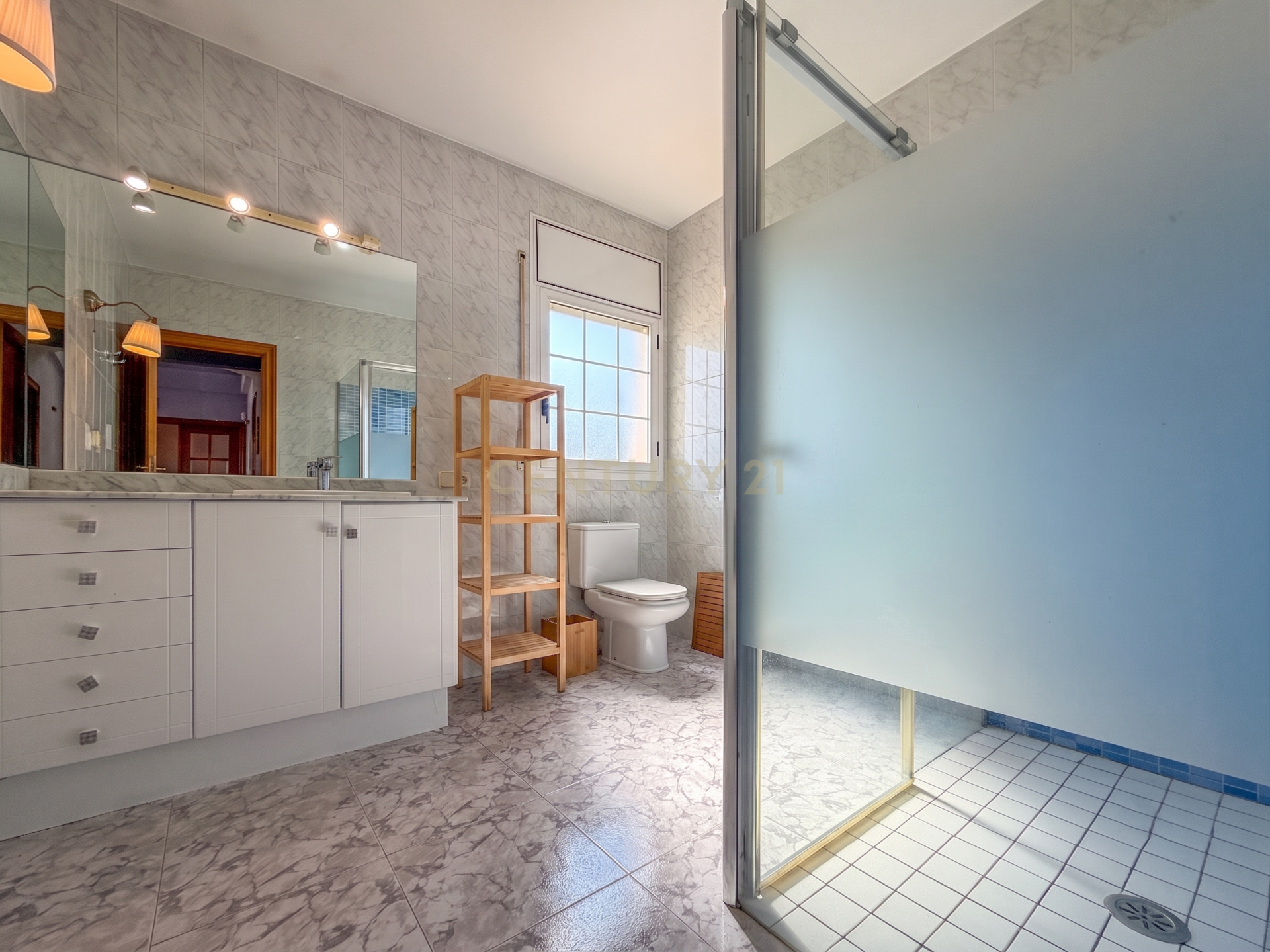 Māja Santa Eulalia De Roncana, Barcelona, Spānijā 5 istabas, 293 m2 Nr. 192349