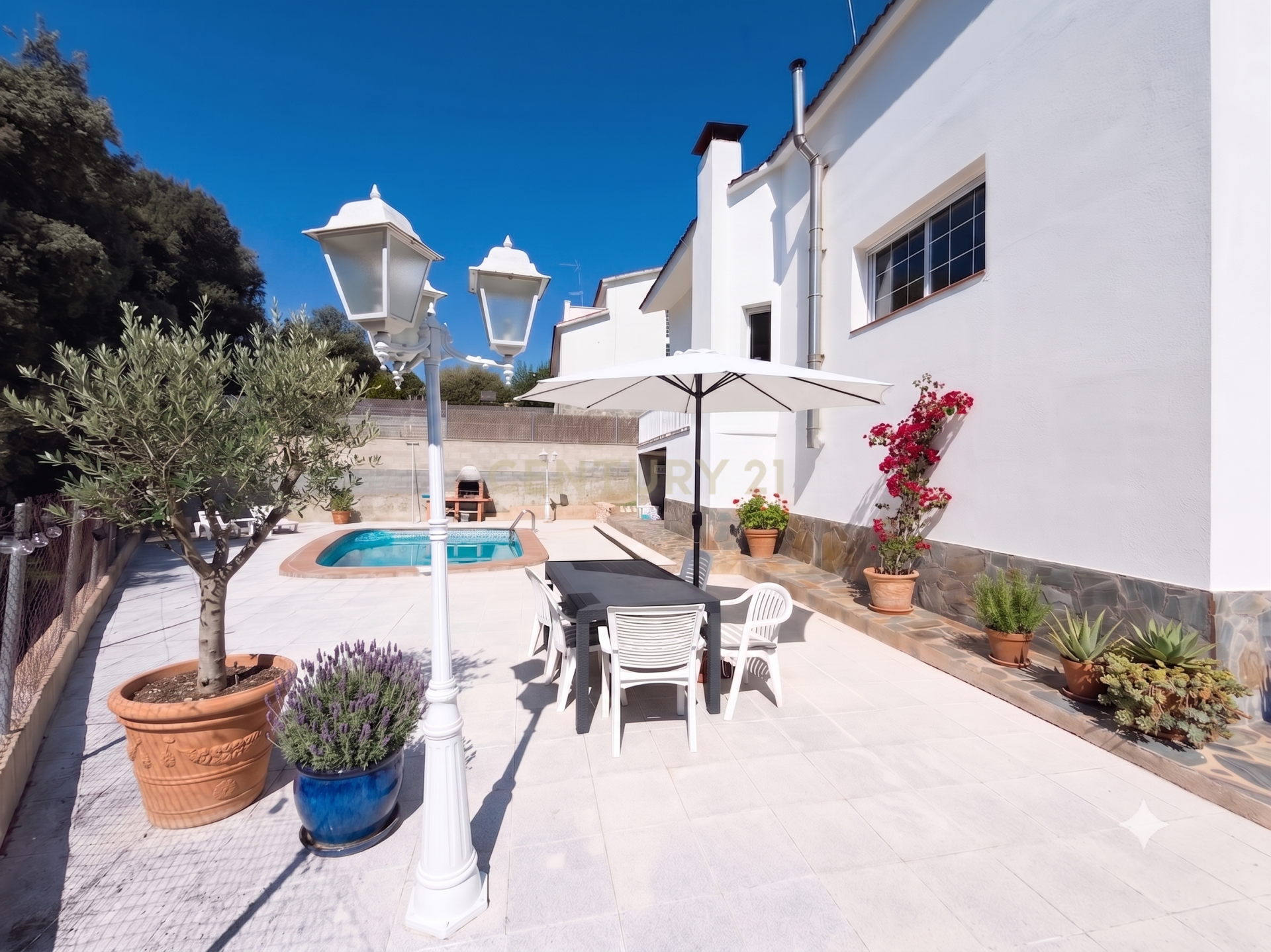 Māja Santa Eulalia De Roncana, Barcelona, Spānijā 5 istabas, 293 m2 Nr. 192349