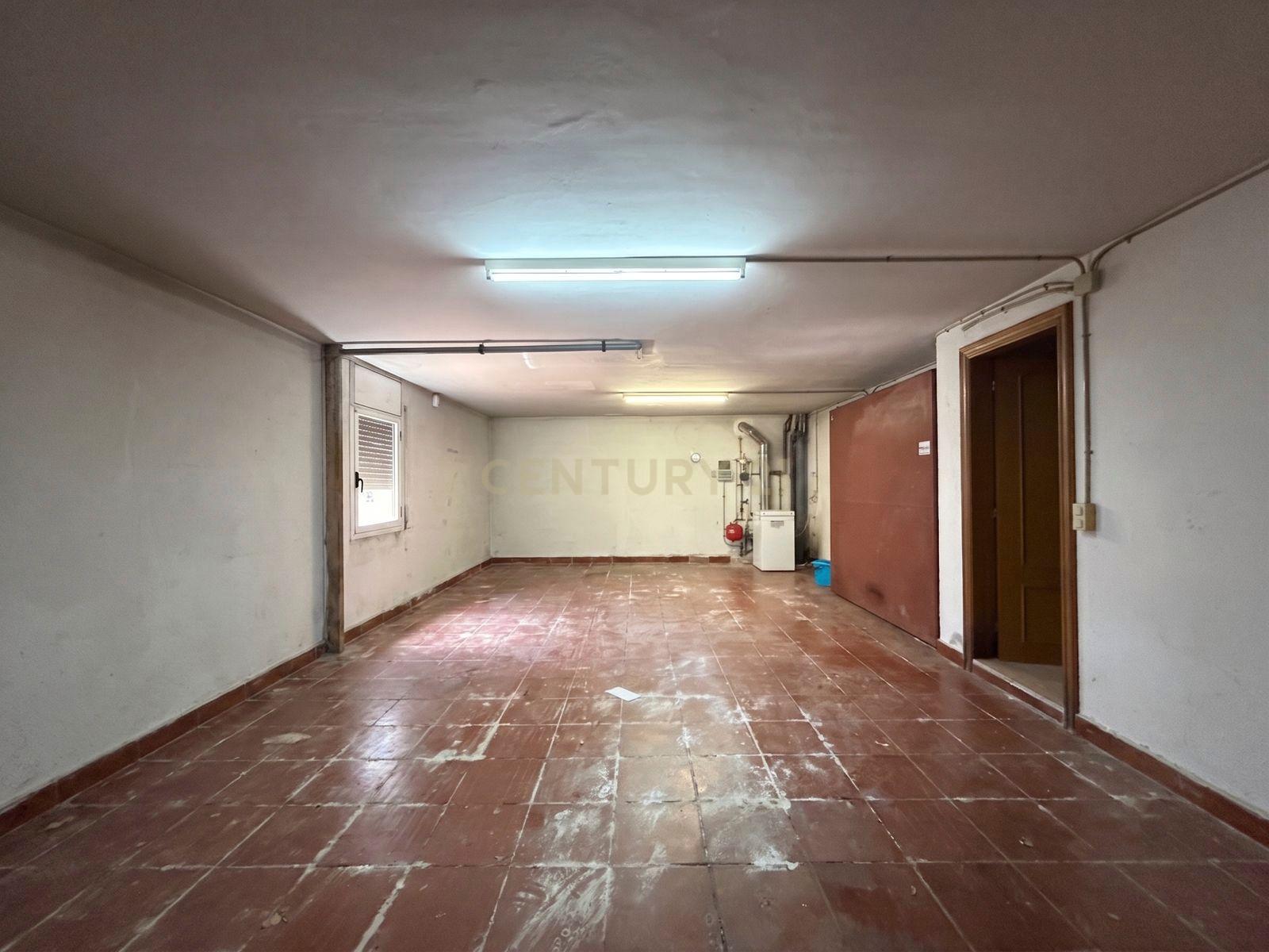 Māja Santa Eulalia De Roncana, Barcelona, Spānijā 5 istabas, 293 m2 Nr. 192349