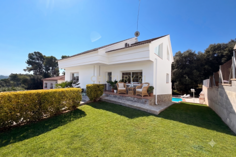 Talo Santa Eulalia De Roncana, Barcelona, Espanja 5 makuuhuonetta, 293 m2 No. 192349