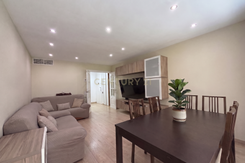 Apartament w Mataro, Barcelona, Hiszpania 3 sypialnie, 74 mkw. nr 192347