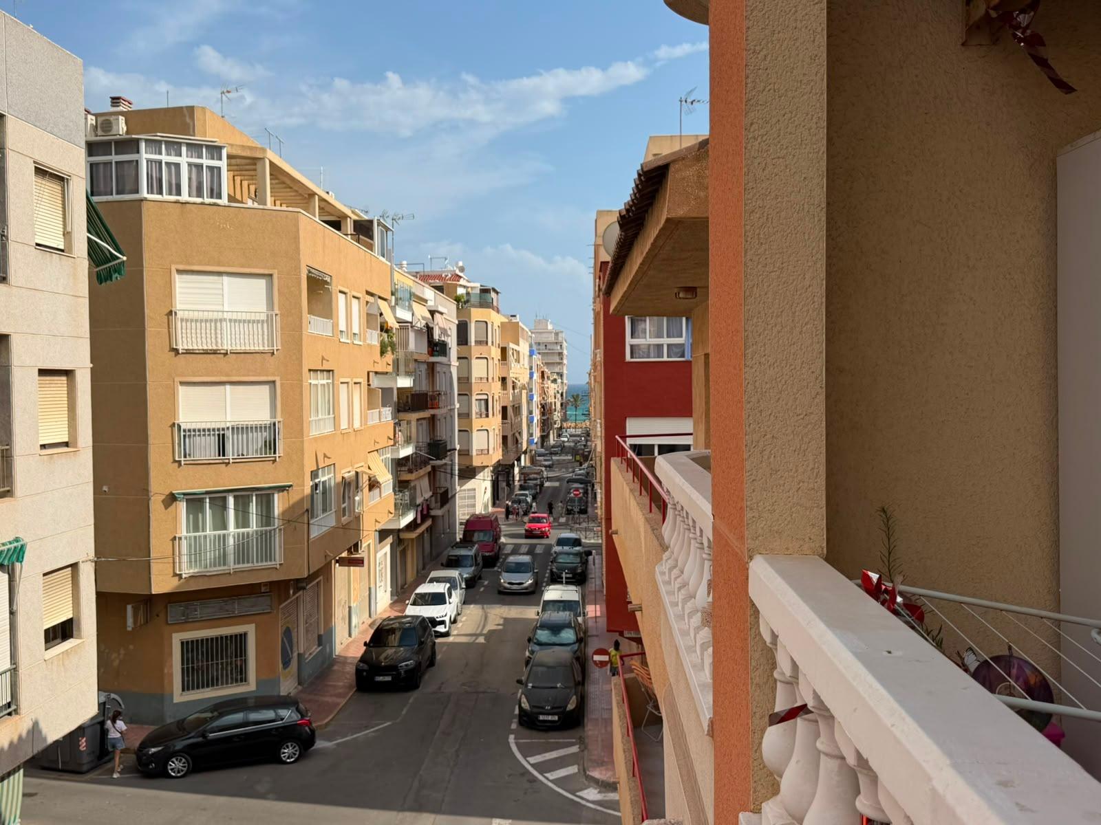 Apartamento en Torrevieja, Alicante, España 1 dormitorio, 70 m2 No. 196673