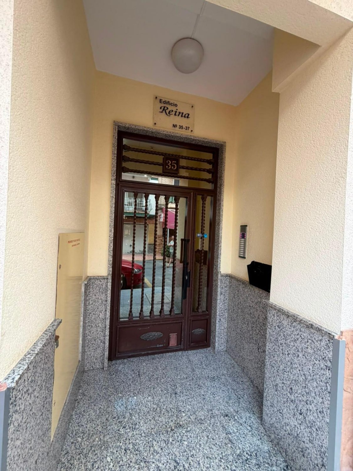 Apartamento en Torrevieja, Alicante, España 1 dormitorio, 70 m2 No. 196673