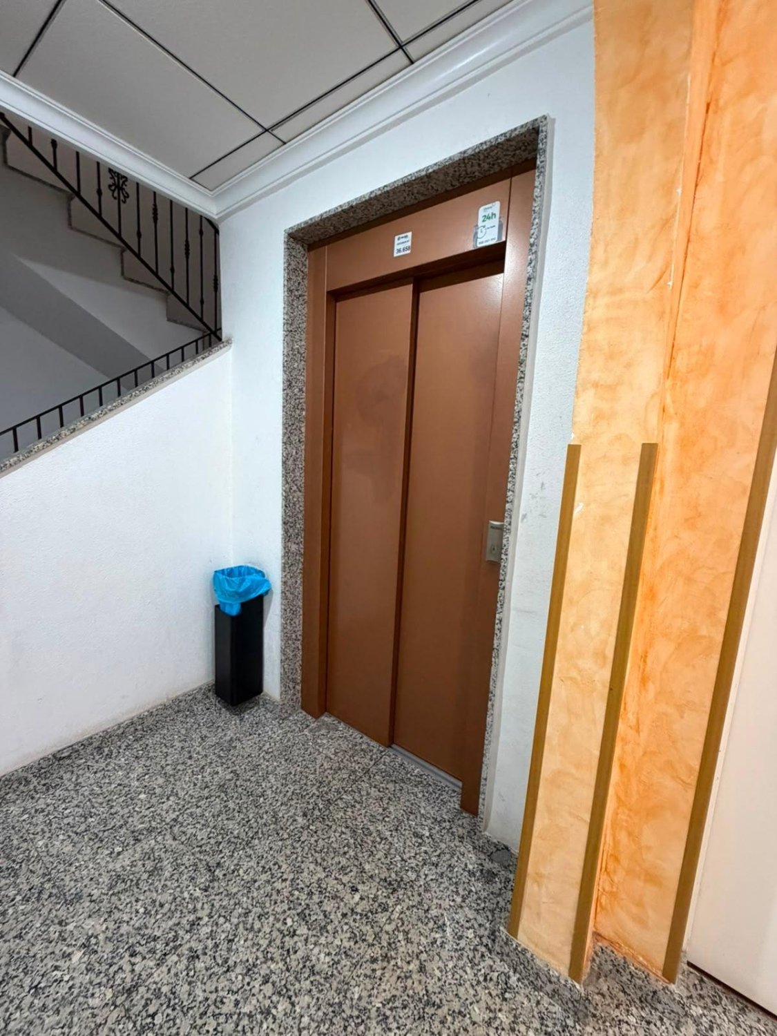Apartamento en Torrevieja, Alicante, España 1 dormitorio, 70 m2 No. 196673