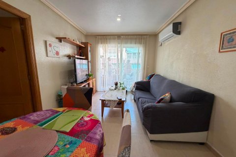 Apartamento en Torrevieja, Alicante, España 1 dormitorio, 70 m2 No. 196673