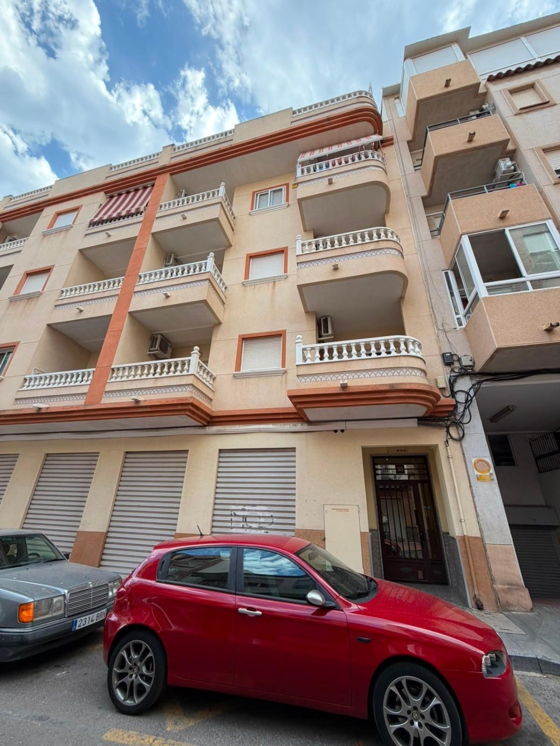 Apartamento en Torrevieja, Alicante, España 1 dormitorio, 70 m2 No. 196673