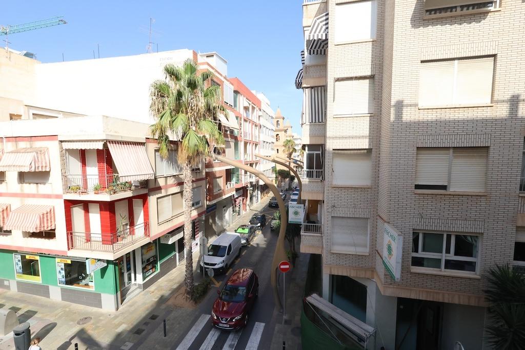 Apartamento en Torrevieja, Alicante, España 3 dormitorios, 104 m2 No. 196676