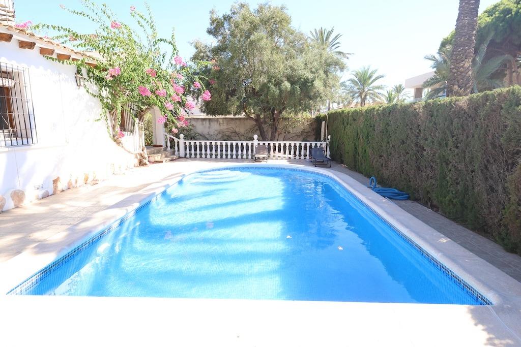 Apartamento en Cabo Roig, Alicante, España 4 dormitorios, 133 m2 No. 196679