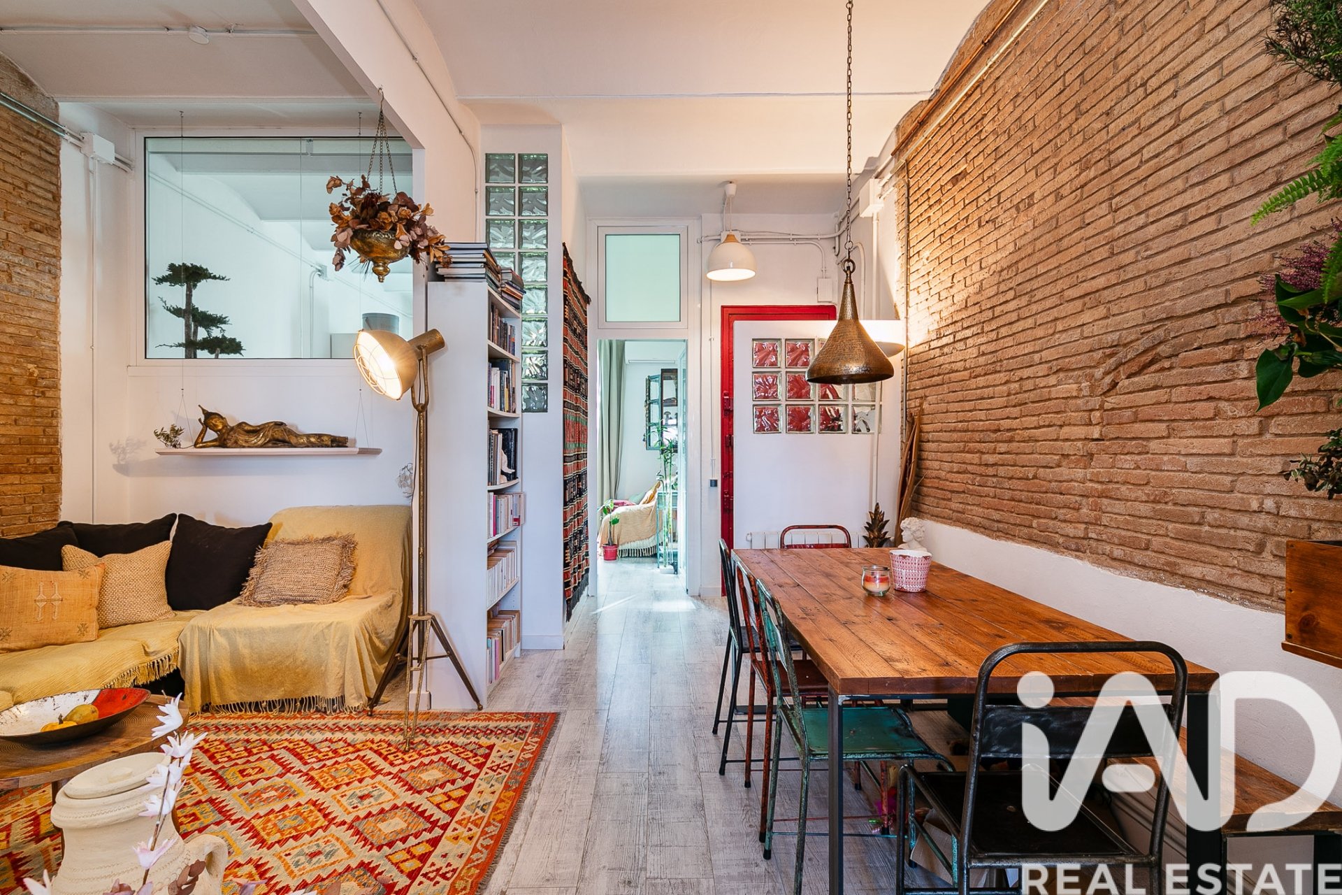 Apartamento en Barcelona, España 1 dormitorio, 69 m2 No. 152706