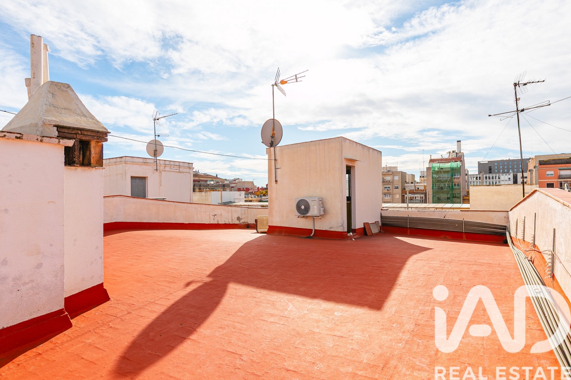 Apartamento en Barcelona, España 1 dormitorio, 69 m2 No. 152706