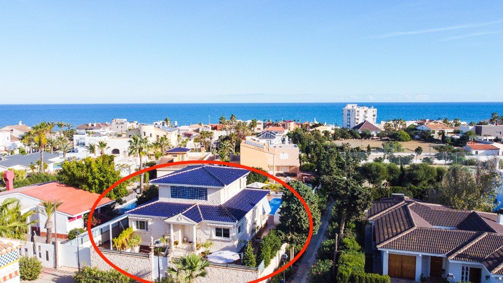 Villa in La Mata, Alicante, Spanien 5 Schlafzimmer, 380 m2 Nr. 145152