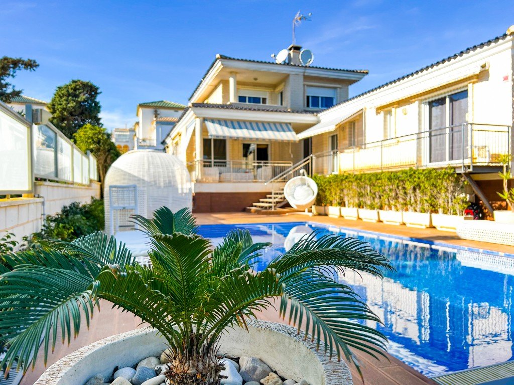 Villa in La Mata, Alicante, Spanien 5 Schlafzimmer, 380 m2 Nr. 145152